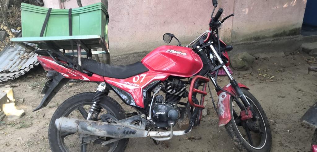 SSyPC recupera motocicleta con reporte de robo y detiene a una persona