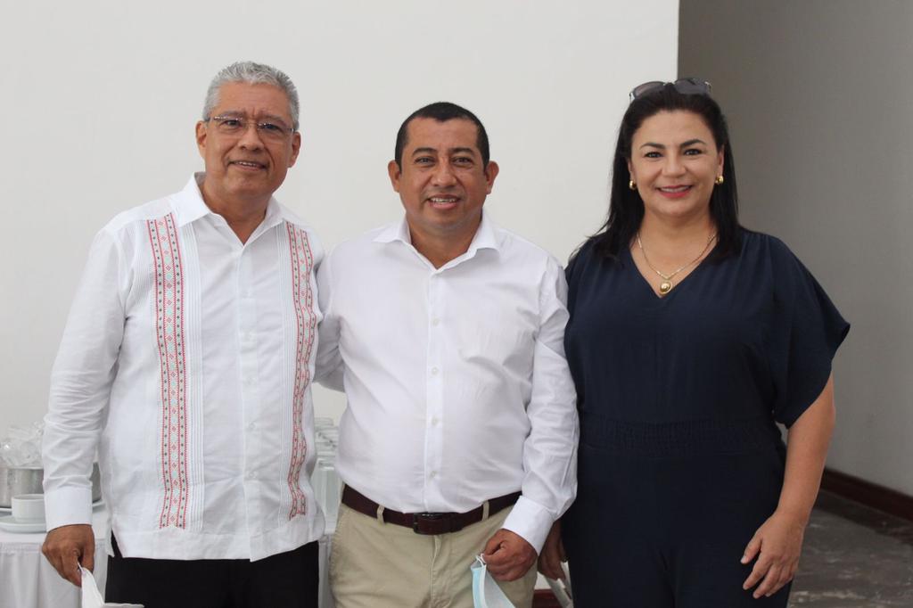 Provich y colegios de notarios otorgan seguridad patrimonial a las familias chiapanecas