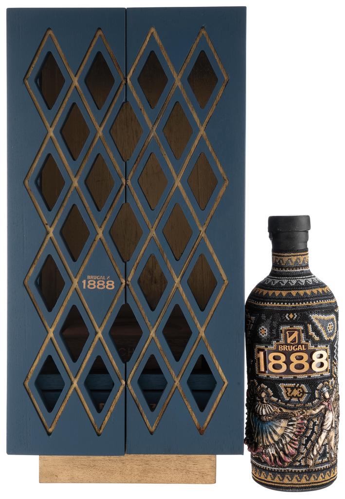 Brugal 1888 y menchaca studio subastarán la última botella de su colección limitada a través de morton subastas