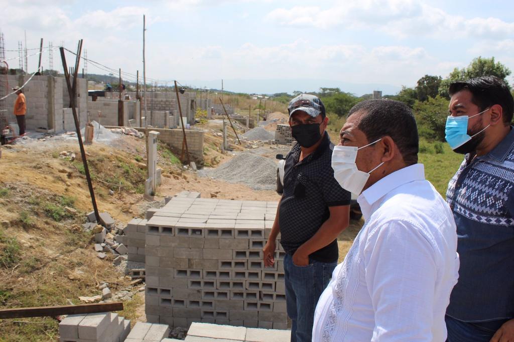 Provich construye 42 viviendas para reubicar a familias de la colonia 6 de Junio