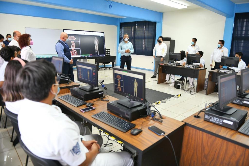 Dotan de equipo de alta tecnología a la Facultad de Medicina Humana de la UNACH Campus Tapachula
