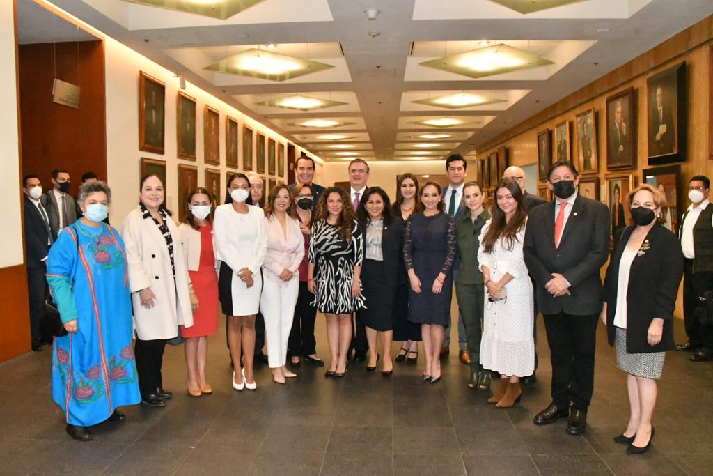 El día de hoy, en la Secretaría de Relaciones Exteriores, el canciller Marcelo Ebrard Casaubon se reunió con senadoras y senadores integrantes de la Comisión de Relaciones Exteriores para