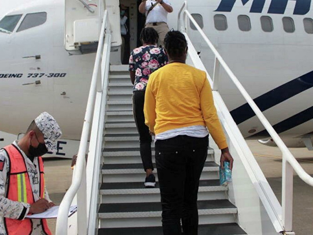 Reinician vuelos de retorno humanitario a Haití