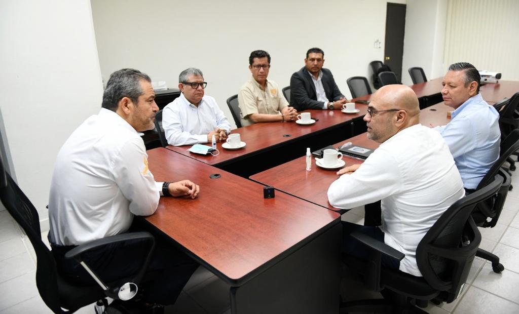 Reconoce CANACO Tuxtla la gestión del rector de la UNACH Carlos Faustino Natarén Nandayapa