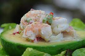 Delicioso aguacate relleno de camarón y otras 2 frescas recetas para disfrutar en la Cuaresma