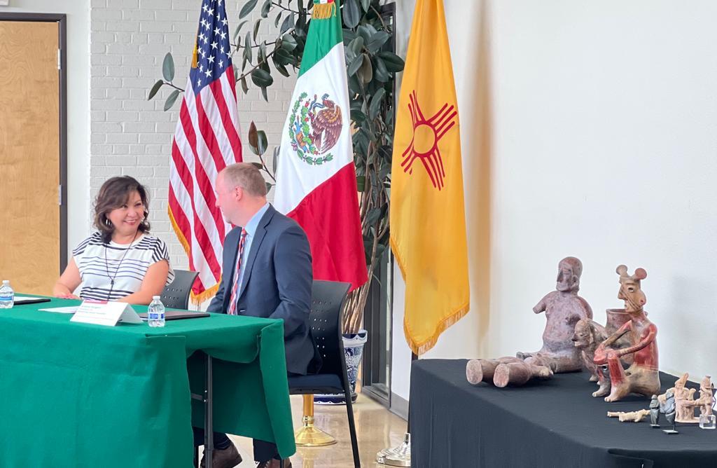 El Gobierno de México recibe 12 piezas arqueológicas de origen mexicano de la Fundación del Museo de Albuquerque