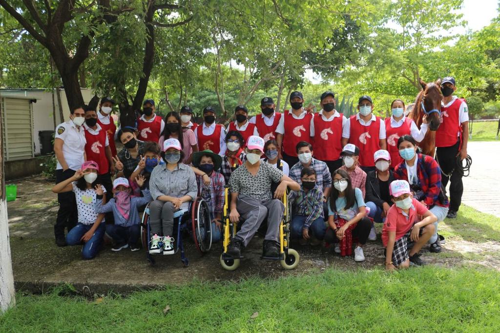 Participa Centro de Equinoterapia de la SSyPC en Curso de Verano Teletón 2022