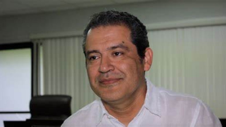 Rector de la UNACH bajo investigación penal por usurpación de grados académicos (En la Mira) Héctor Estrada