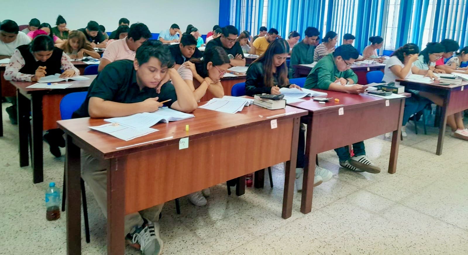 Aplican 188 egresados de la UNACH Examen General de Egreso de la Licenciatura (EGEL) de manera presencial