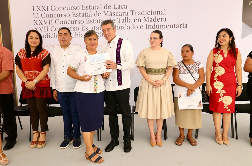 En Chiapa de Corzo, Rutilio Escandón encabeza premiación de concursos estatales de artesanías tradicionales 