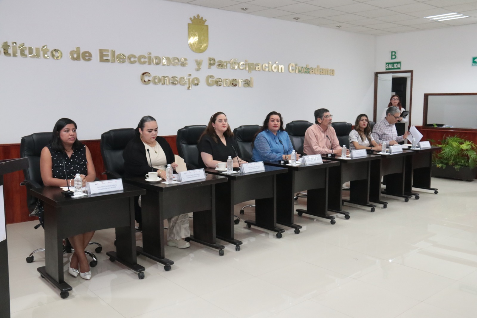 El IEPC entrega constancias a diputaciones plurinominales 