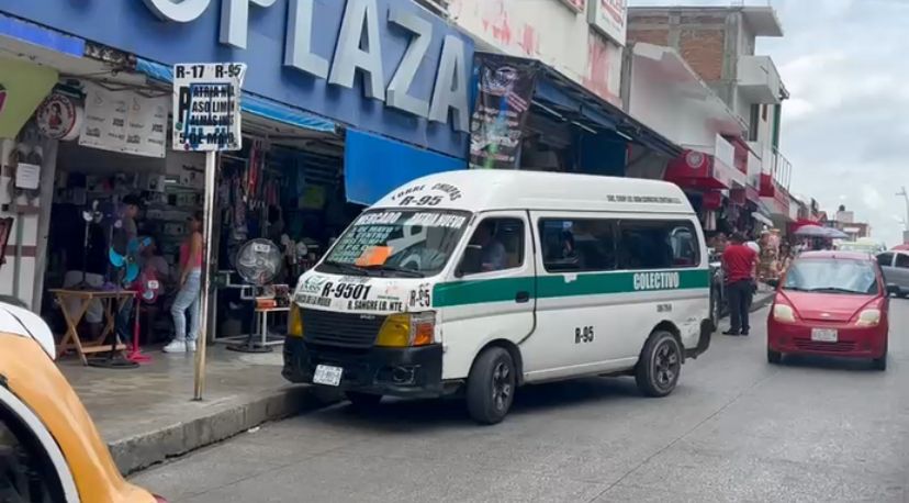 Choferes de combis, explotados por concesionarios