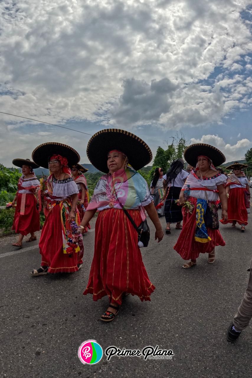 Fe y tradición bajan a Tuxtla con la segunda procesión de las Vírgenes Copoyitas 