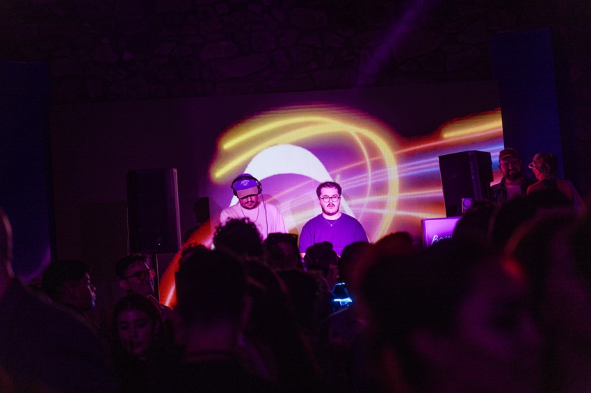 IQOS CELEBRA LA CURIOSIDAD Y EL ESTILO EN VOLVO FASHION WEEK 