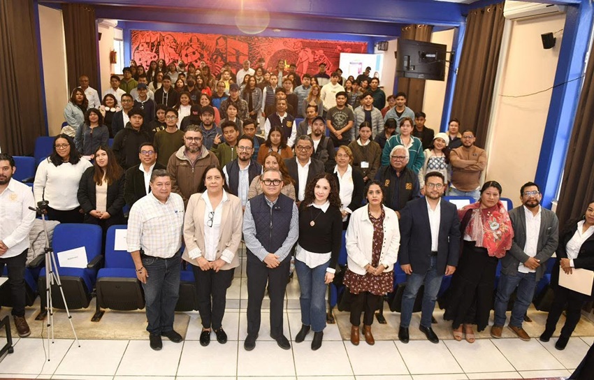 Organizó UNACH el foro “La interculturalidad desde los símbolos y expresiones identitario” 