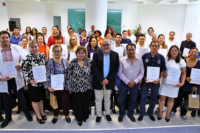 Reconocen a 49 docentes UNICACH por su destacada labor