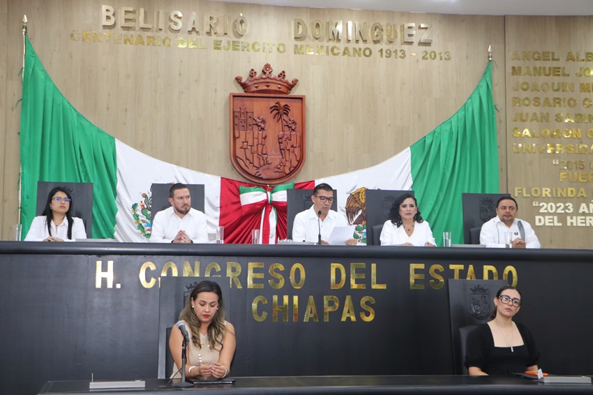 Histórico reconocimiento de autonomía constitucional para la UNICACH 