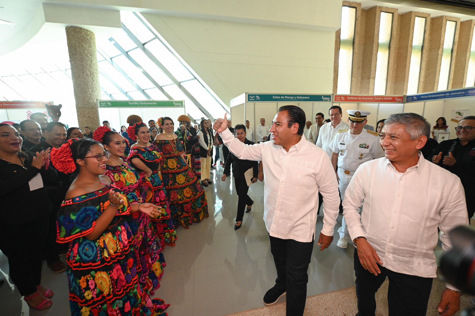Destaca Eduardo Ramírez labor de docentes del Cecytech y TBC a favor de las juventudes 