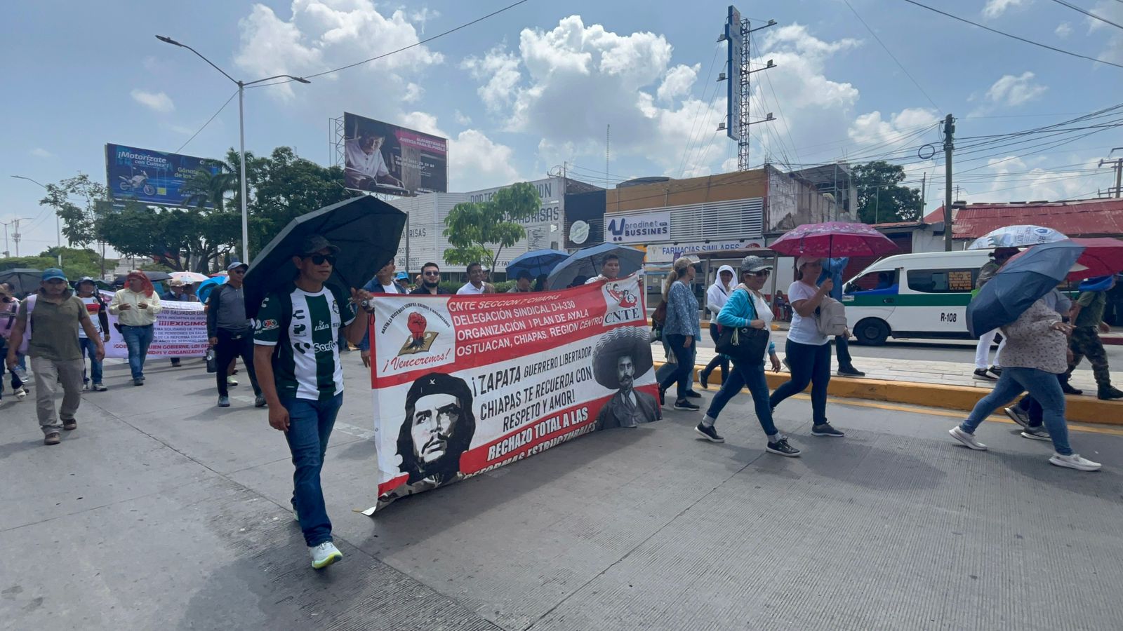 Sección 7 marcha por los 11 años de Ayotzinapa 