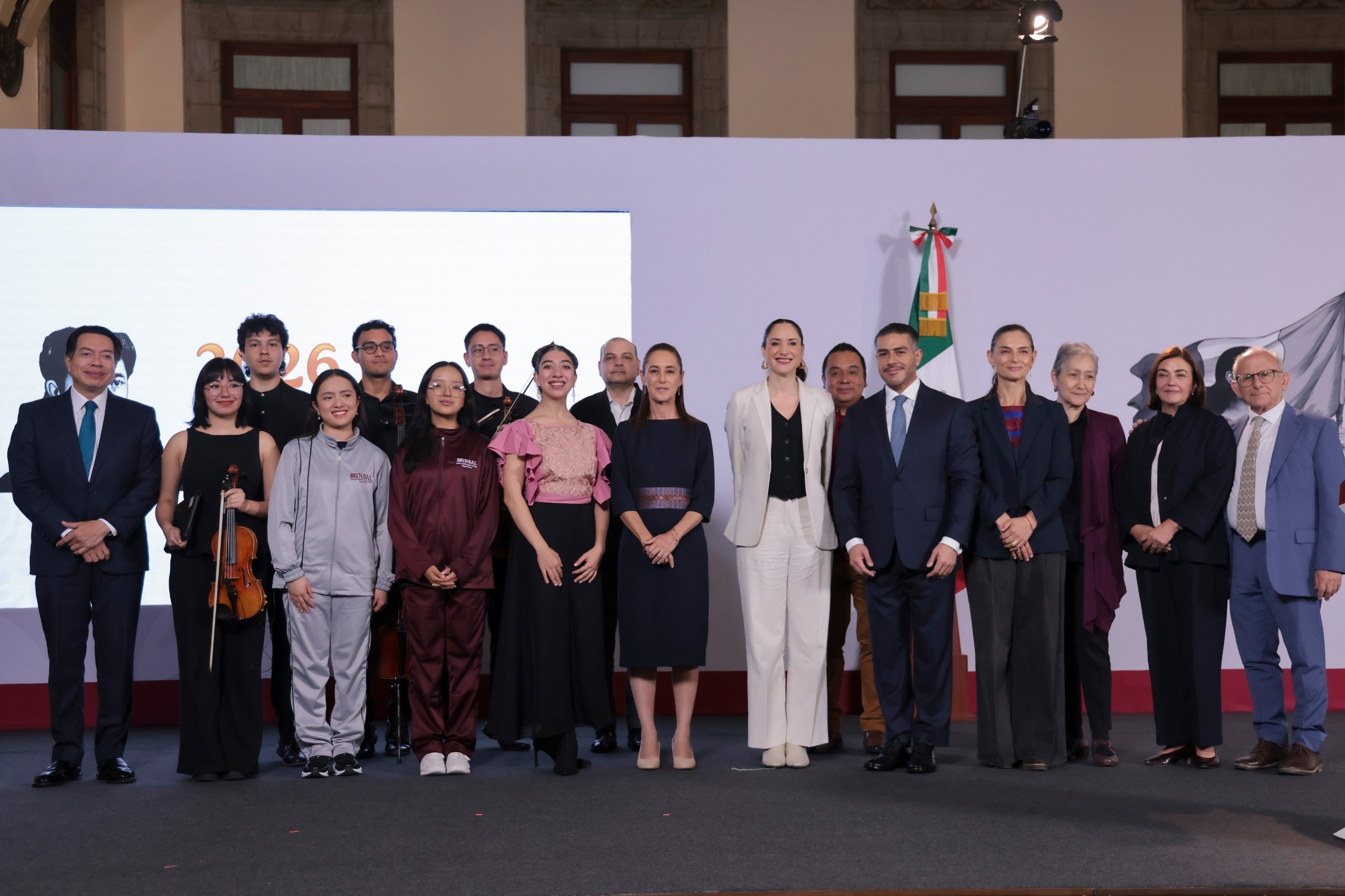 PRESIDENTA CLAUDIA SHEINBAUM ANUNCIA GRUPO DE TRABAJO PARA QUE PLATAFORMAS DIGITALES ELIMINEN Y PROHÍBAN CONTENIDOS VIOLENTOS