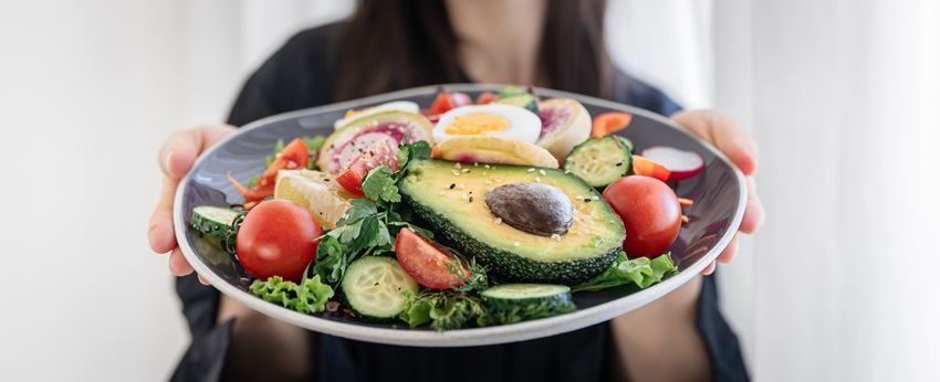 ¿Cómo se ve una alimentación saludable en un día real?