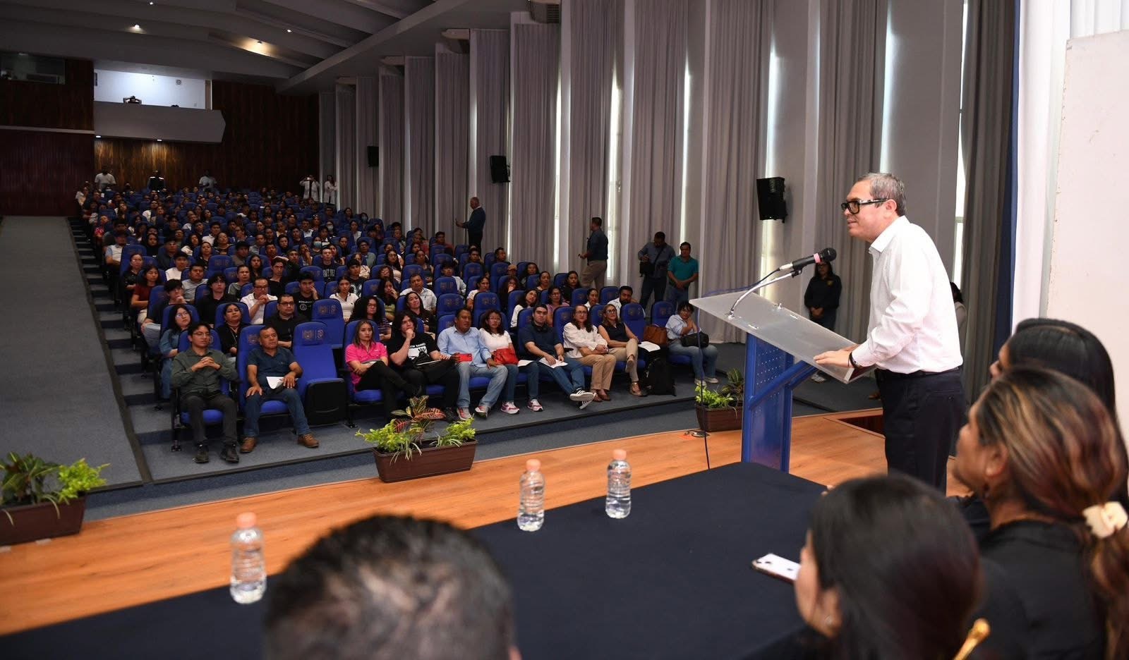 Dan bienvenida a la UNACH a estudiantes del curso de inducción de la Facultad de Medicina Humana