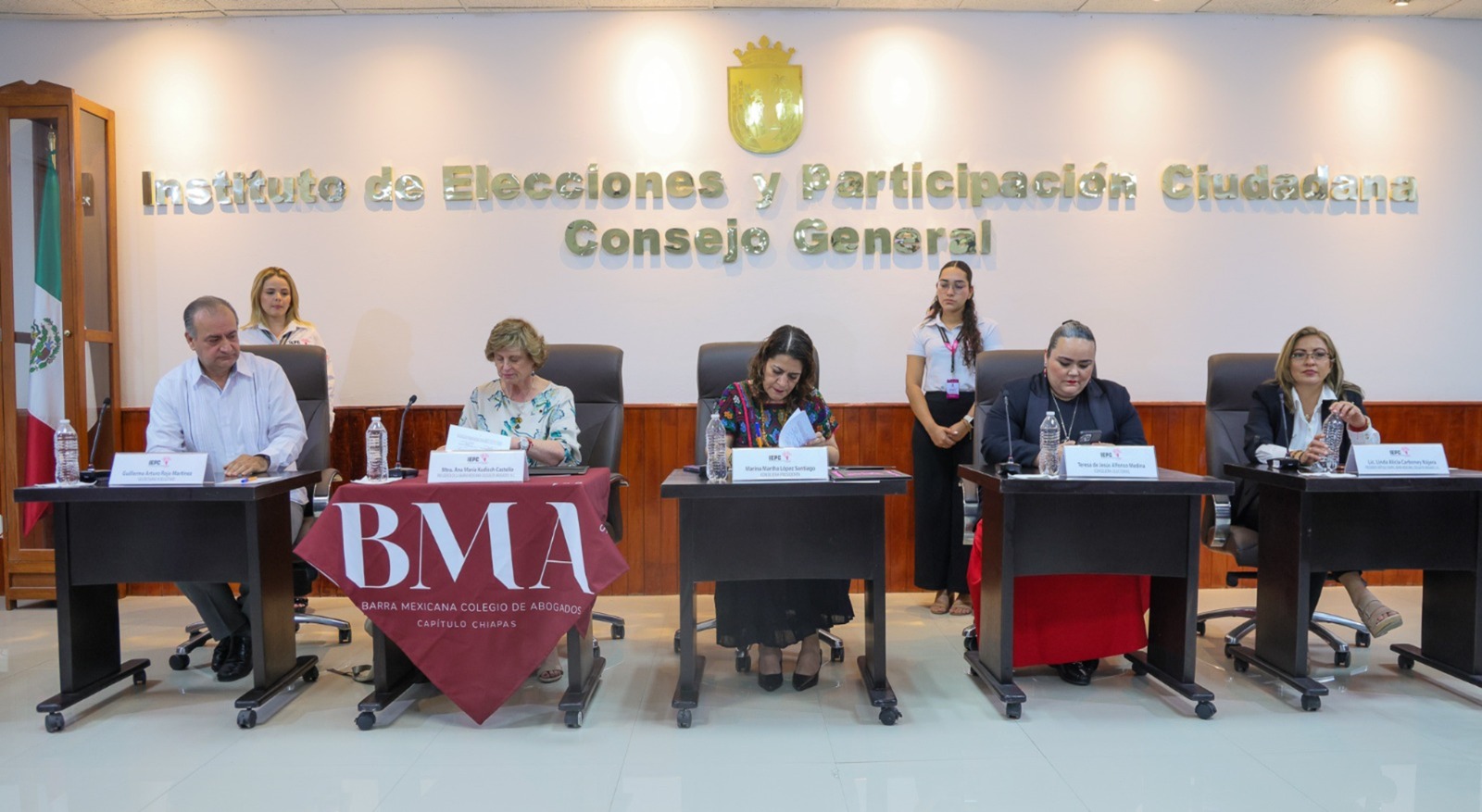 Firman convenio de colaboración el IEPC y la Barra de Abogados