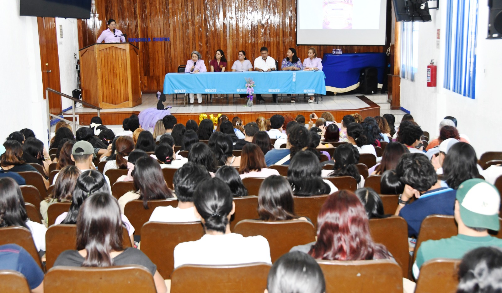 Realizó UNACH conversatorio: “Liderazgo femenino en la educación superior”.