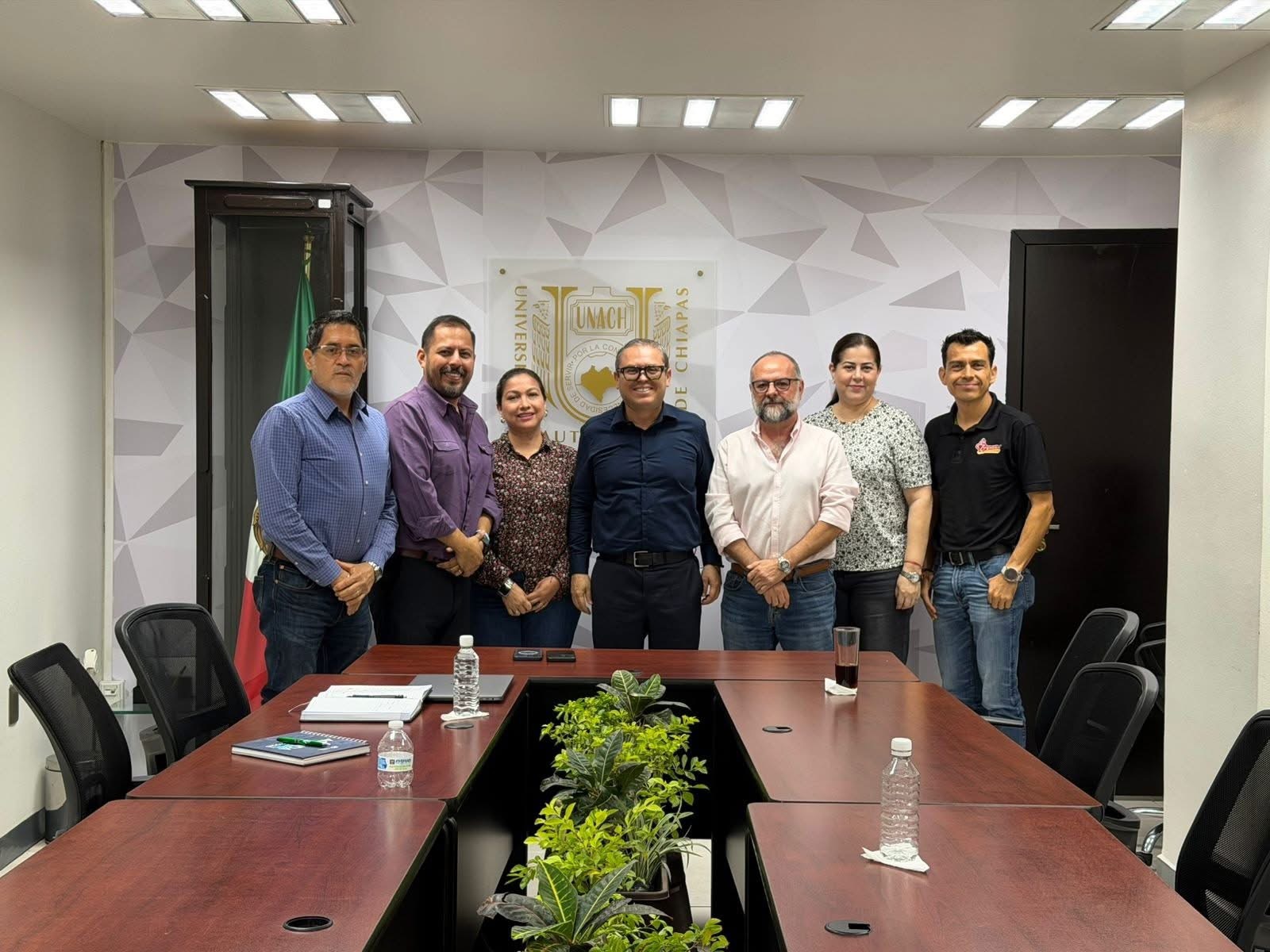 Resaltan importancia de la vinculación de la comunidad UNACH con el sector empresarial