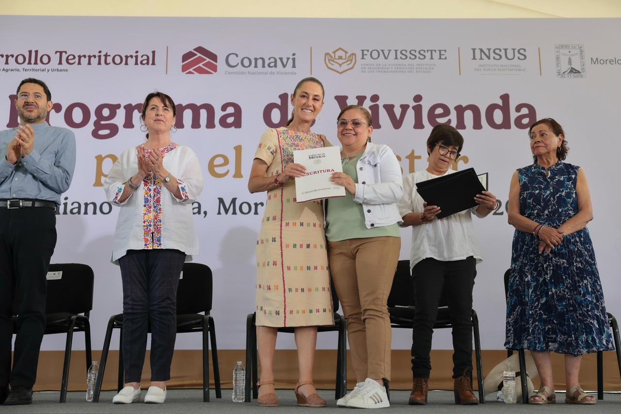 SHEINBAUM ENTREGA ESCRITURAS Y CONDONACIONES EN MORELOS