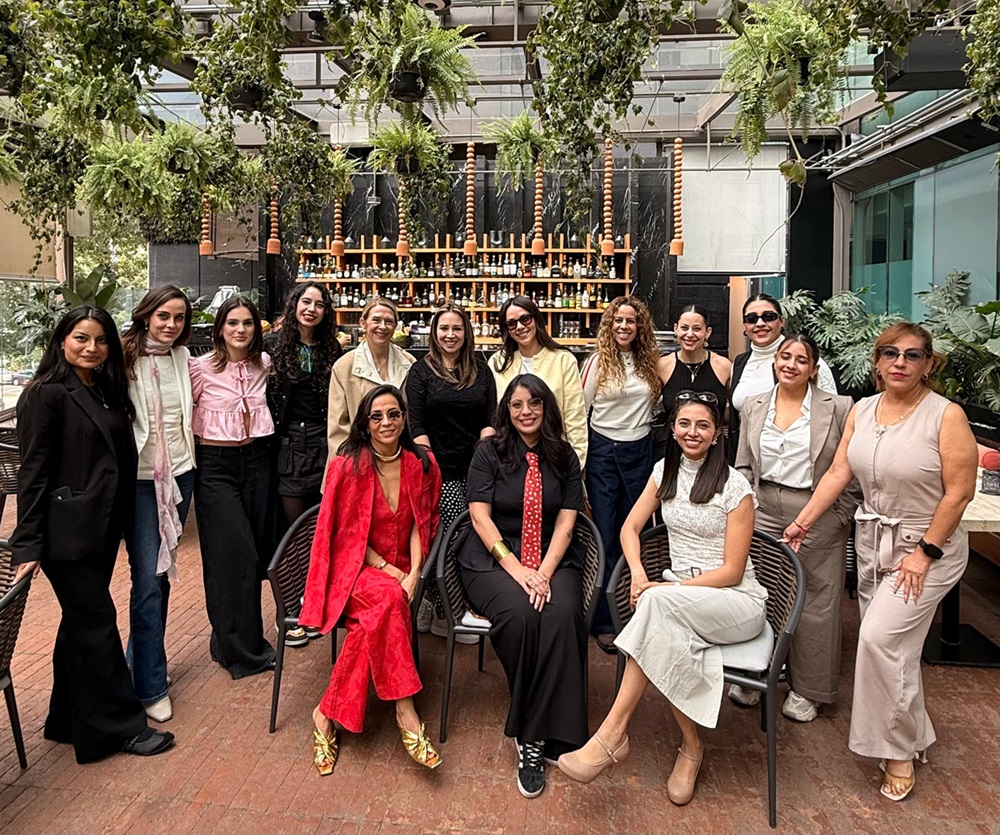 Mujeres que transforman industrias — redefiniendo el liderazgo femenino