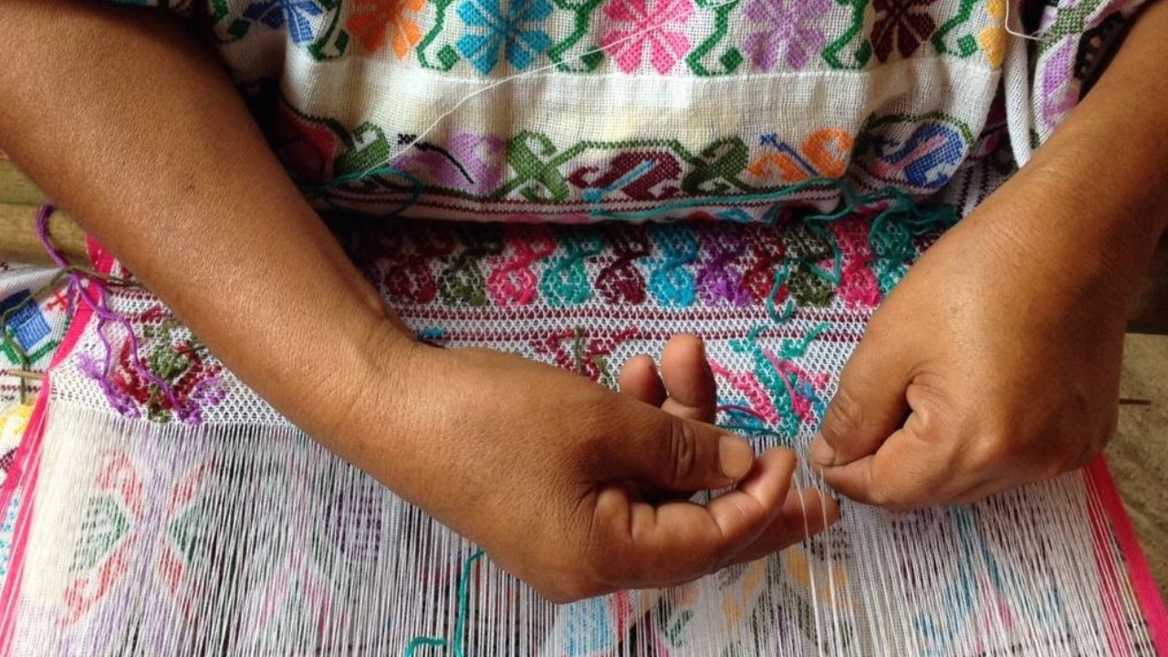 Propone blindar legalmente los textiles  indígenas contra el plagio la Diputada Evelyn Sánchez