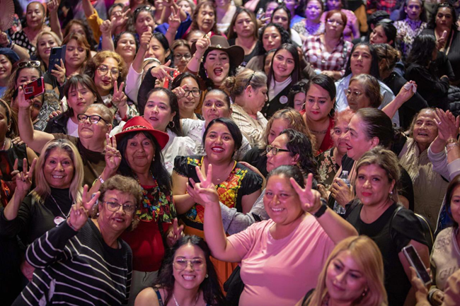 Más de 4 mil madres respaldan a Evelyn Sánchez en uno de  los eventos ciudadanos más grandes del año en Tijuana