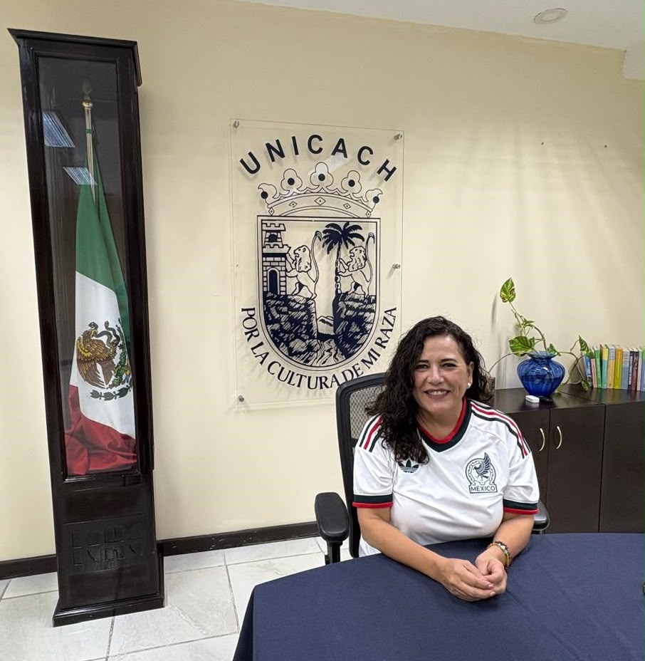 “En el partido de la formación profesional, en «tiempo complementario» aún pueden anotar su mejor gol estudiando en la UNICACH”: rectora Fanny López Jiménez