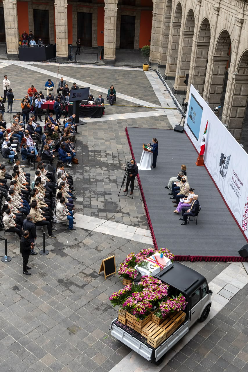  EL OBJETIVO ES PROMOVER LA MINIELECTROMOVILIDAD: PRESIDENTA CLAUDIA SHEINBAUM PRESENTA EL MINIVEHÍCULO OLINIA CARGA; LA CONVOCATORIA PARA SU PRODUCCIÓN SE PUBLICA EN SEPTIEMBRE