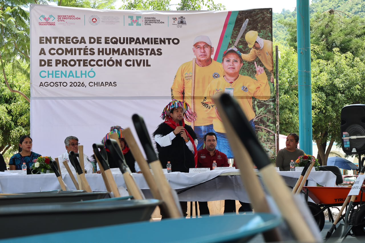 Mauricio Cordero entrega equipamiento a Comités Humanistas de Protección Civil en Chenalhó