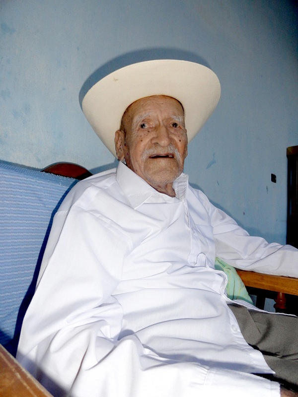 Don Celín cumplió 105 años de edad