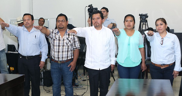 Nombran concejo municipal en Pueblo Nuevo