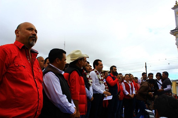 Acarrean a beneficiarias de PROSPERA, a evento del Presidente Estatal del PRI en Chiapas.