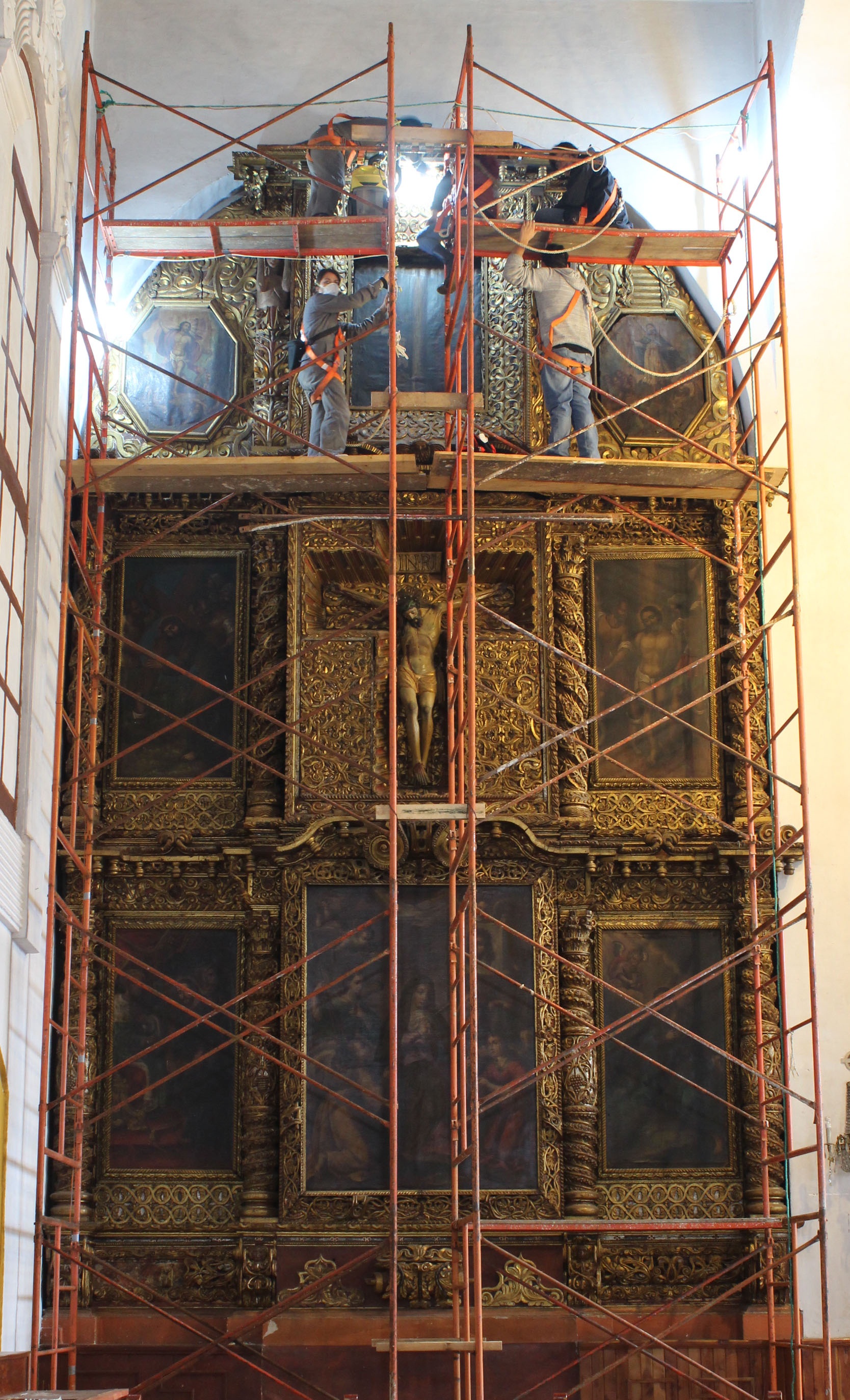 El INAH Chiapas restaura el Altar del Perdón en la catedral de San Cristóbal de las Casas