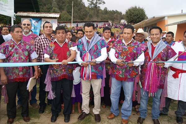 Inaugura la Sedesol acciones de infraestructura educativa en la localidad Paste, municipio de Zinacantán