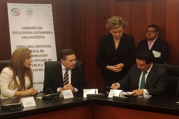 Celebra Zoé Robledo convenio de colaboración entre el Senado de la República y la Universidad de Colima